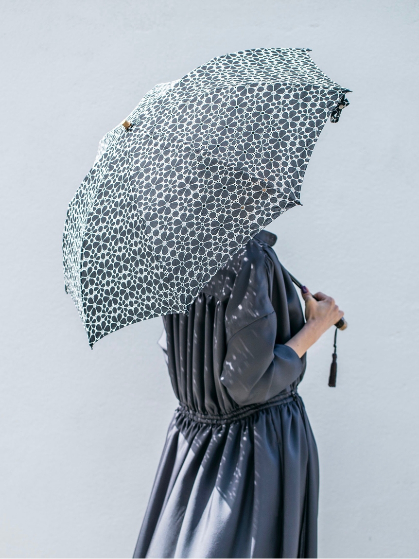 フラワー刺繍 折り畳み日傘（傘）｜WAKAO（ワカオ）｜ STRASBURGO